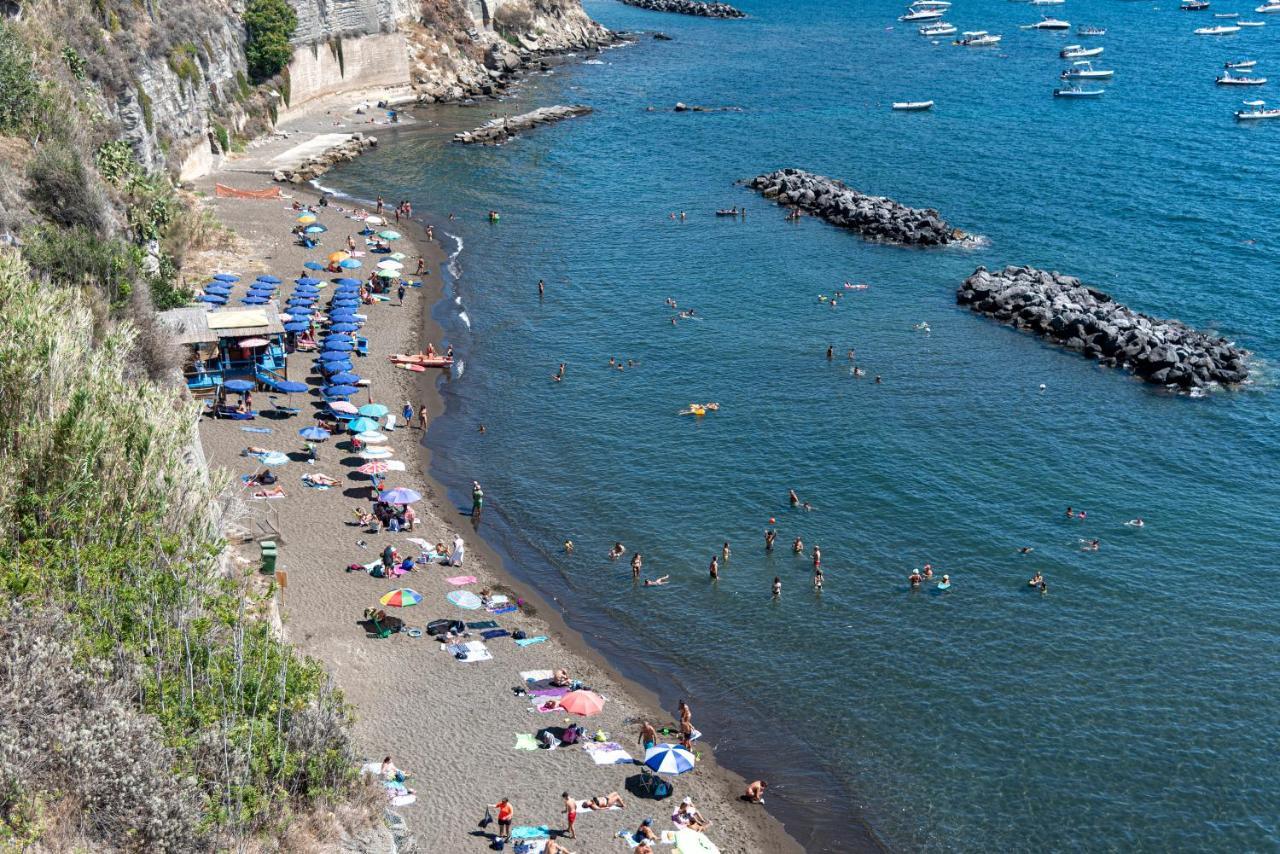 Il Ninfeo in Villa Eldorado Procida Exterior foto